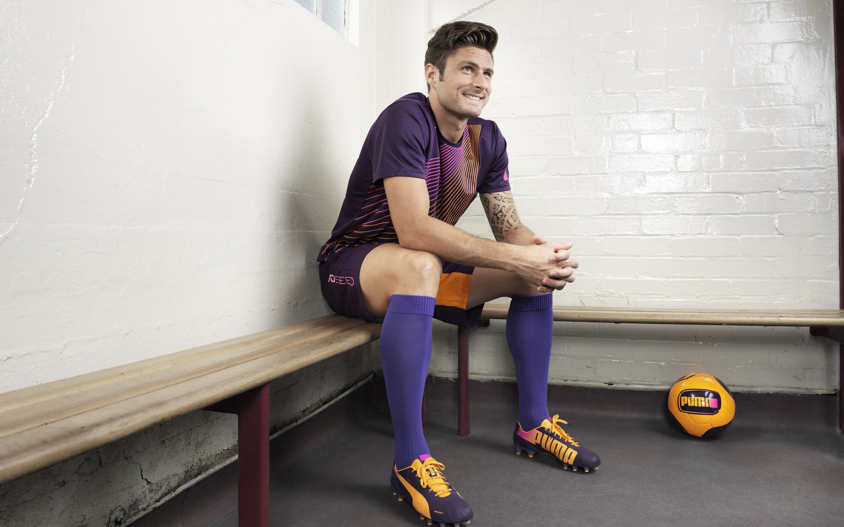 当罗马军团遭遇雷鬼风暴，阿克一锤定音，定义足球的无限可能