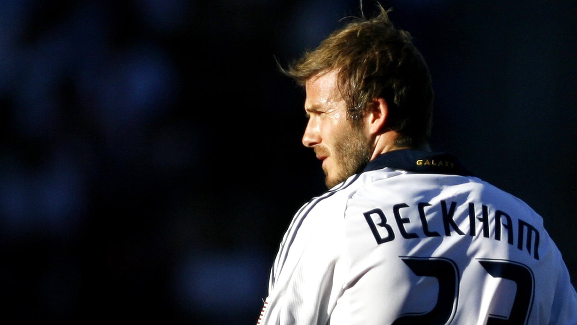 熊猫直播APP-夜之狂飙，黄喜灿在F1街道赛的绝对统治