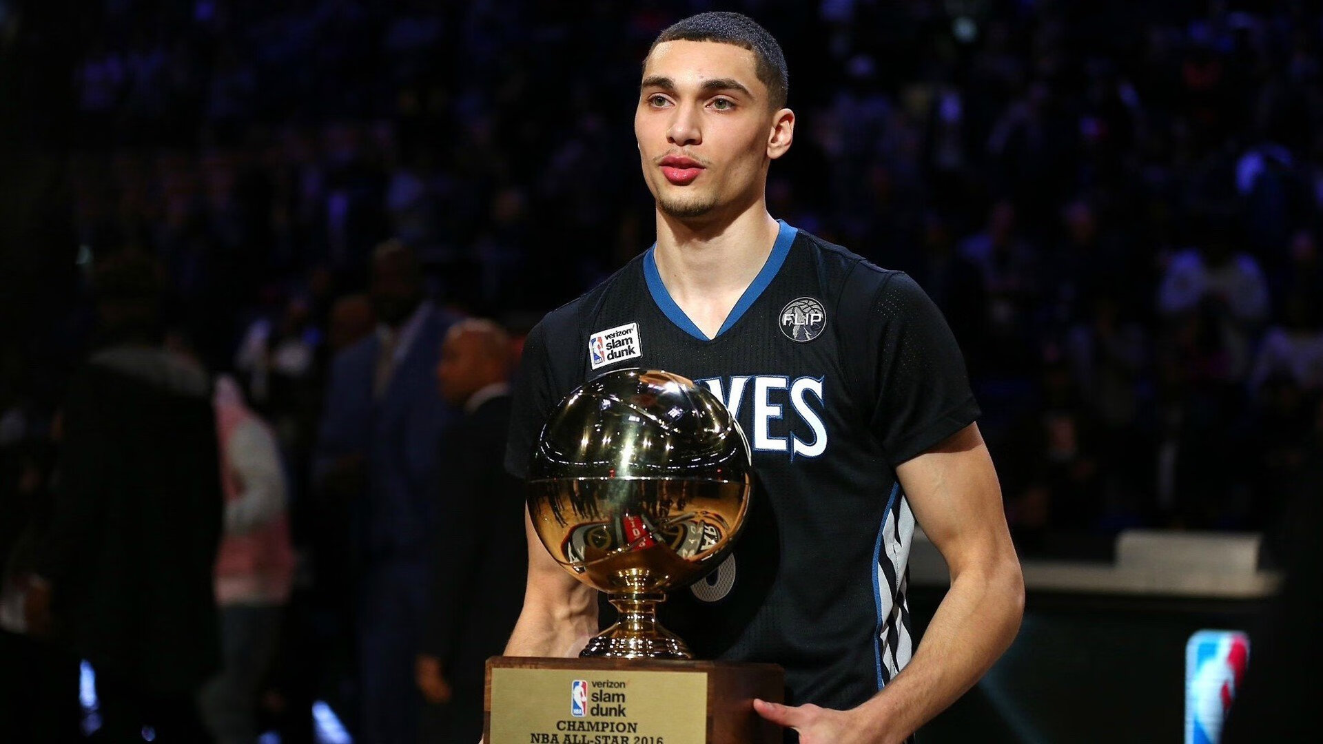 密尔沃基的独白，当雄鹿碾压骑士，易建联投出东方密码